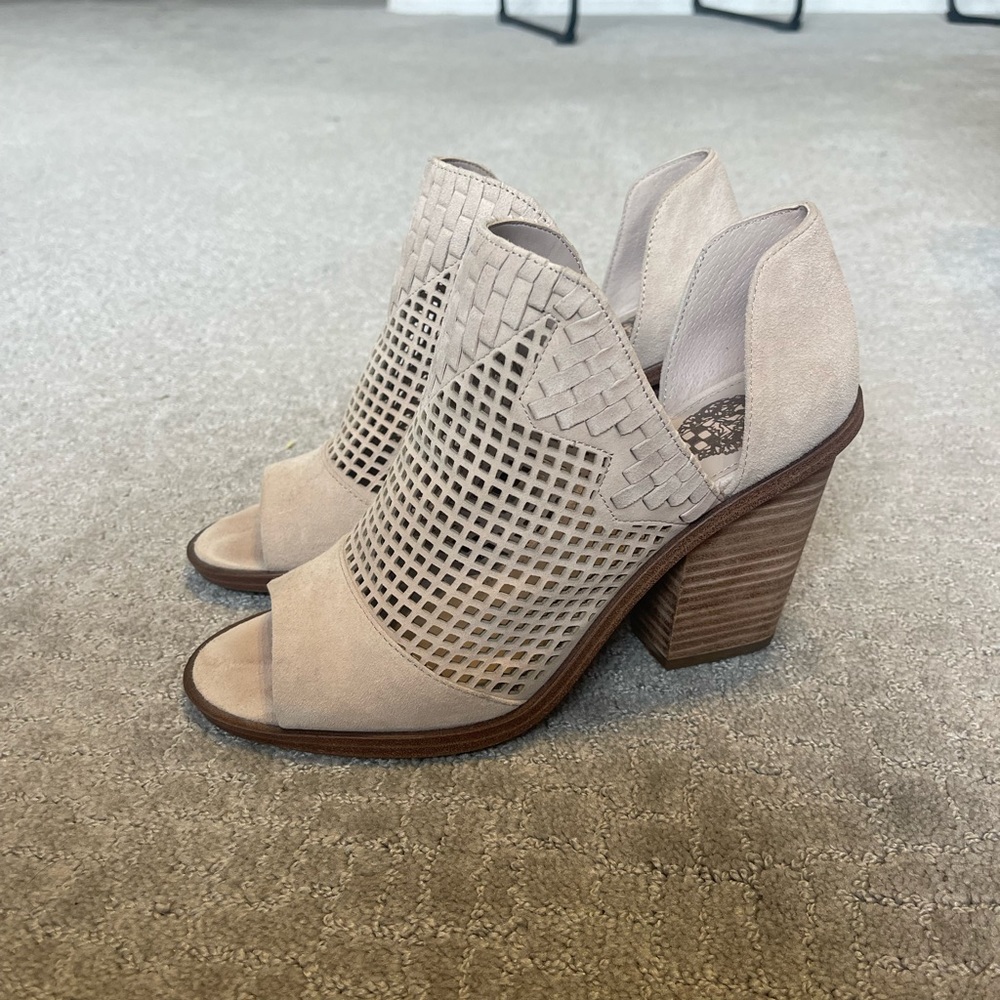 Vince Camuto Bootie